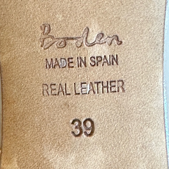 Boden |  Nude Patent Leather Mary Jane Soft Pointed Toe Heels, Size 39 (8.5) - Picture 5 of 10